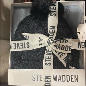 Steve Madden Winter hat and scarf navy blue hat and blue scarf NEW